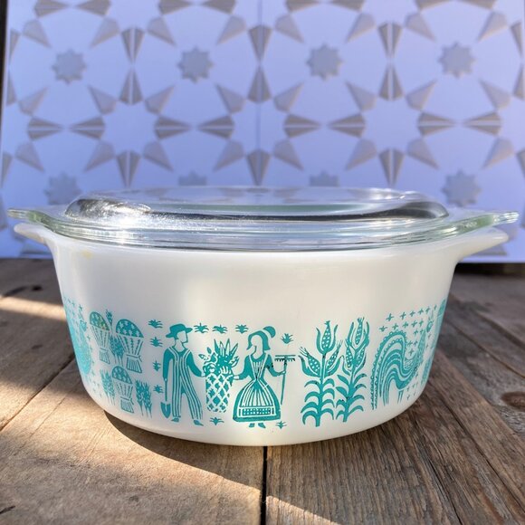 Pyrex Turquoise Butterprint 472 casserole with lid - Picture 2 of 12